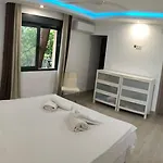 Villa Lago ヴィラ *